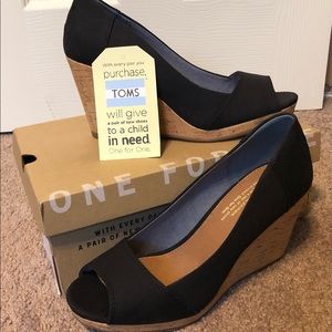 TOMS Stella Black Canvas ~ sz 7